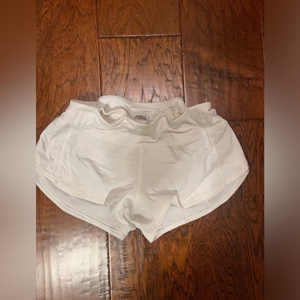 white lululemon shorts